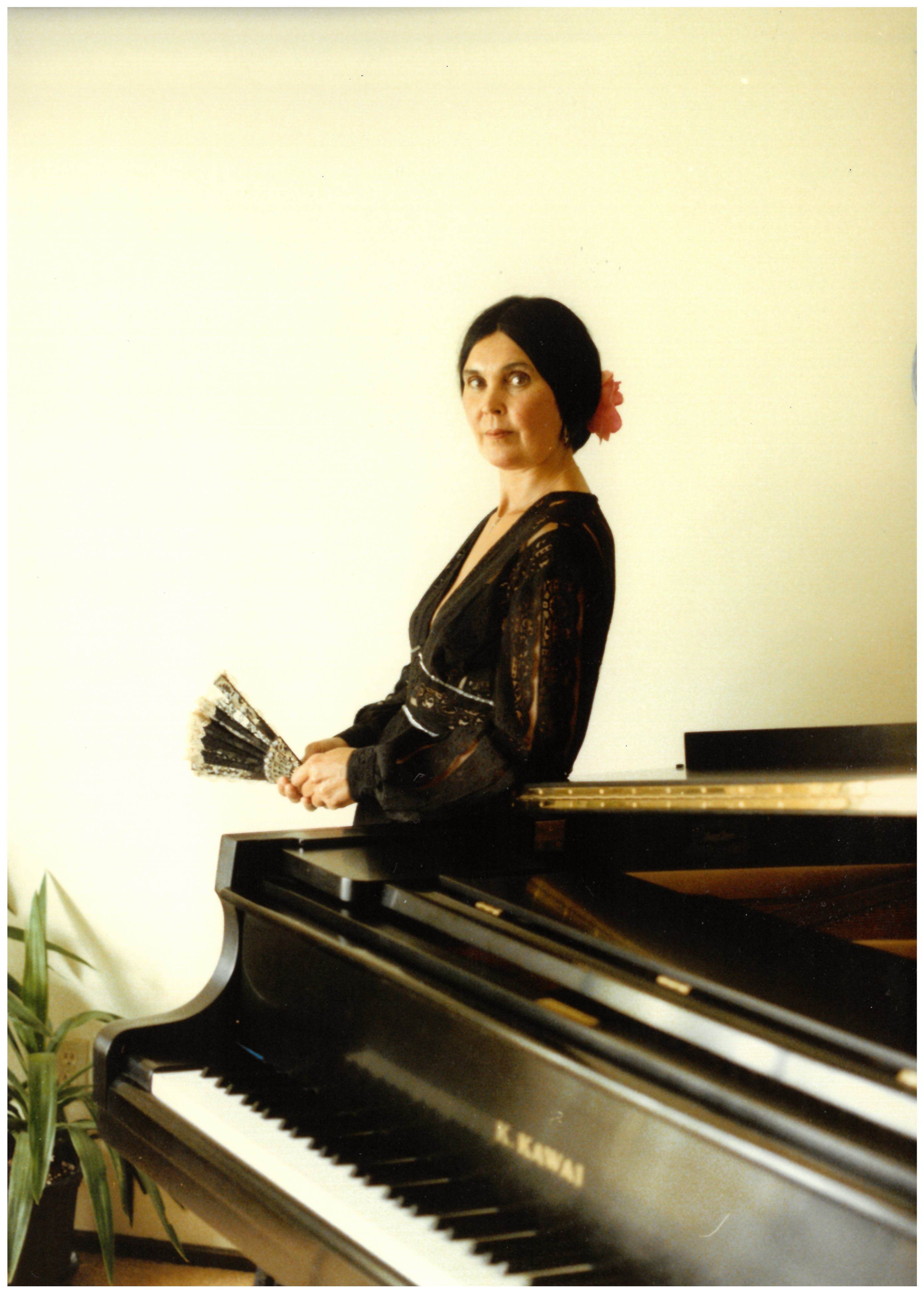 Barbara Solís, publicity photo, ca. early 1980s